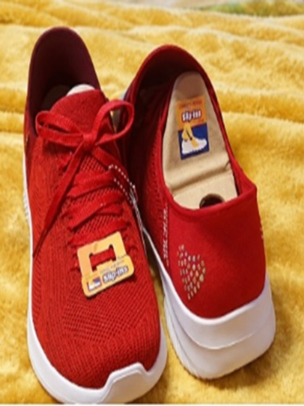 Skechers ~ Women's Size 7M ~ Ultra Flex 3.0 ~ Heart Me Casual Sneakers ~ Red